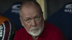 Mano Menezes explica gesto de banana em Fluminense x Botafogo