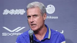 Luís Castro durante entrevista no Japão quando era treinador do Al-Nassr. Foto: Yoshio Tsunoda