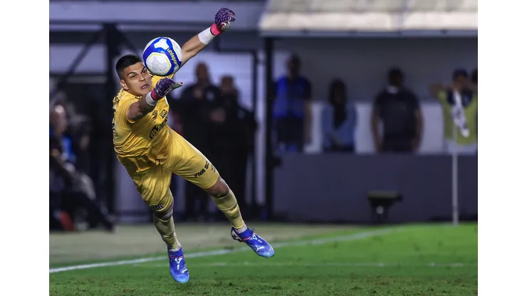Santos e Novorizontino duelam pela 28ª rodada.