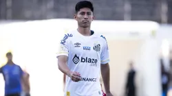 SP - SANTOS - 23/07/2023 - BRASILEIRO A 2023, SANTOS X BOTAFOGO - Miguelito jogador do Santos durante partida contra o Botafogo no estadio Vila Belmiro pelo campeonato Brasileiro A 2023. Foto: Abner Dourado/AGIF