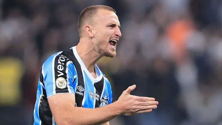 Rodrigo Ely é punido pela Conmebol