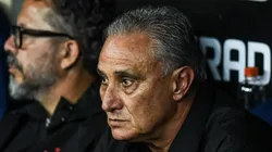 Tite no banco de reservas durante jogo do Fla.