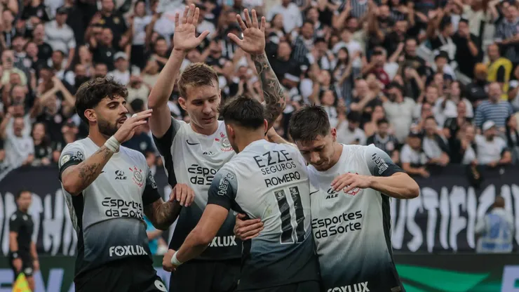 Corinthians bate fácil o Atlético-GO pela décima sétima rodada do Campeonato Brasileiro 2024. Foto: TomzÃ Fonseca/Thenews2/imago images