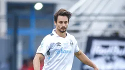 Rodrigo disputando duelo contra o Massa Bruta. FOTO: LUCAS UEBEL/GREMIO FBPA