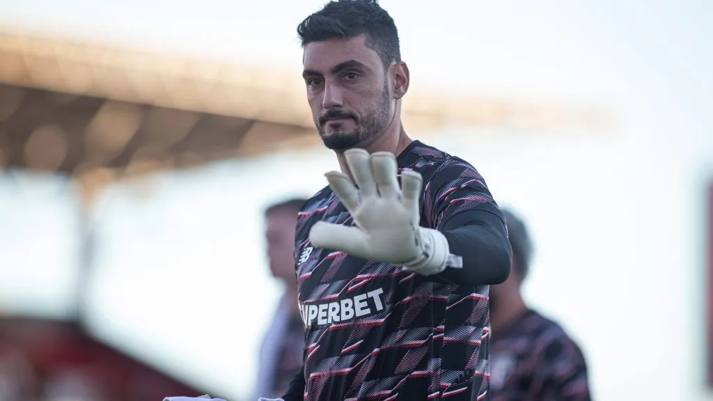 Veja o novo salário de Rafael após renovar com o São Paulo até 2027&nbsp;