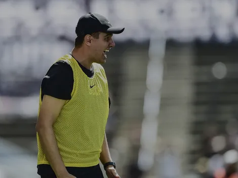 Técnico do Corinthians relembra histórico e cita a Fiel