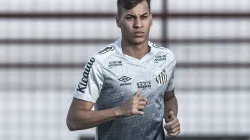 Kaio Jorge revela detalhes de sua saída do Santos e nega ingratidão