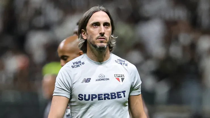 O treinador terá baixas. Gilson Lobo/AGIF.