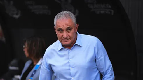 Tite durante a derrota para o Corinthians. Foto: Ettore Chiereguini/AGIF