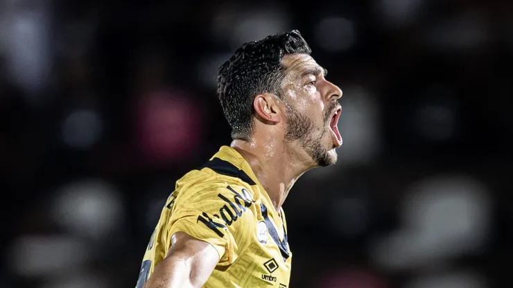Giuliano comemorando gol contra o Pantera. Foto: Raul Baretta/ Santos FC.