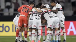 Jogadores do Sao Paulo antes da partida contra o Botafogo no estadio Engenhao pelo campeonato Copa Libertadores 2024.