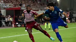 Lateral é titular incontestável no Olympiacos. Milos Bicanski/Getty Images.