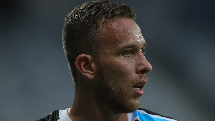MG - Belo Horizonte - 14/04/2018 - Brasileiro A 2018, Cruzeiro x Gremio - jogador Arthur do Gremio durante partida contra o Cruzeiro no estadio Mineirao pelo campeonato Brasileiro A 2018. Foto: Pedro Vale/AGIF