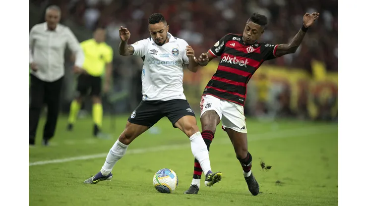 AGIF / Alamy Stock Photo | Grêmio e Flamengo se enfrentam pela 27ª rodada do Campeonato Brasileiro