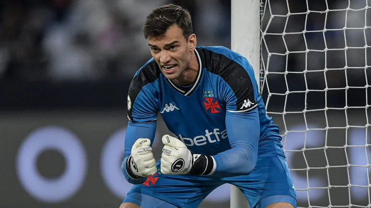 Vasco e Léo Jardim encaminham renovação de contrato