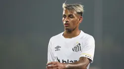 Weslley Patati, ex-Santos, estreou no Maccabi Tel-Aviv - Foto: Pedro Ernesto Guerra Azevedo/Santos FC.