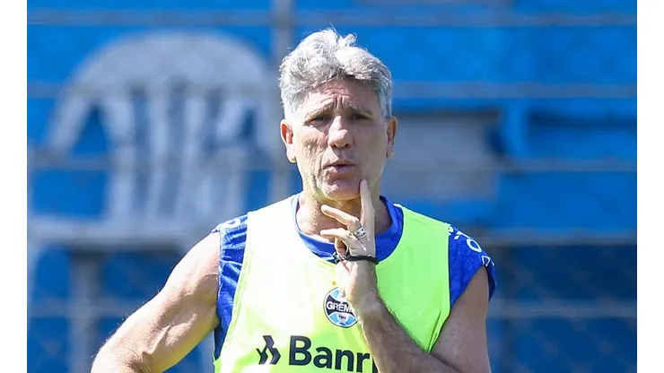 Renato tinha planos, mas o departamento médico fez alerta sobre problema - FOTO: LUCAS UEBEL/GREMIO FBPA