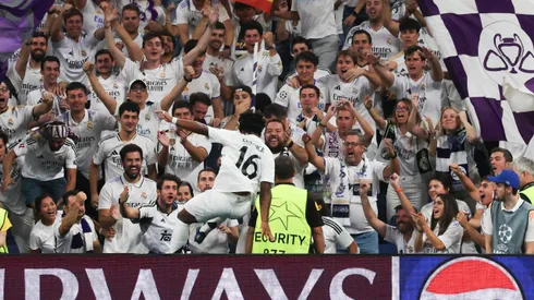 Endrick comemorando o gol contra o Stuttgart