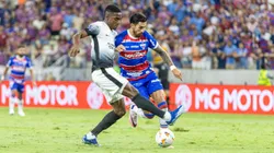 Lucero jogador do Fortaleza disputa lance com caca jogador do Corinthians durante partida no estadio Arena Castelao pelo campeonato Copa Sul-Americana 2024. Foto: Baggio Rodrigues/AGIF