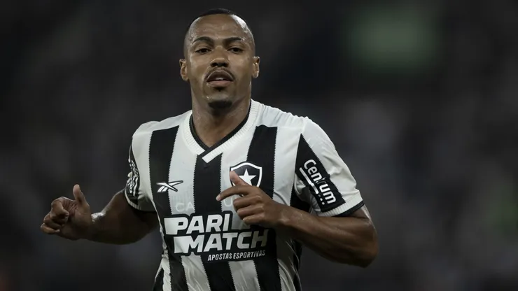 Marlon Freitas jogador do Botafogo durante partida contra o Fluminense no estadio Engenhao pelo campeonato Brasileiro A 2024