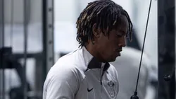 André Carrillo durante treino no CT Joaquim Grava.