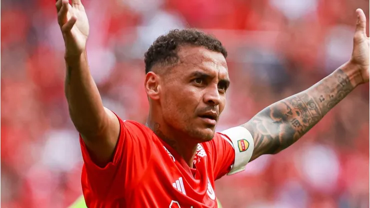Alan Patrick comemora gol pelo Internacional. Foto: Maxi Franzoi/AGIF
