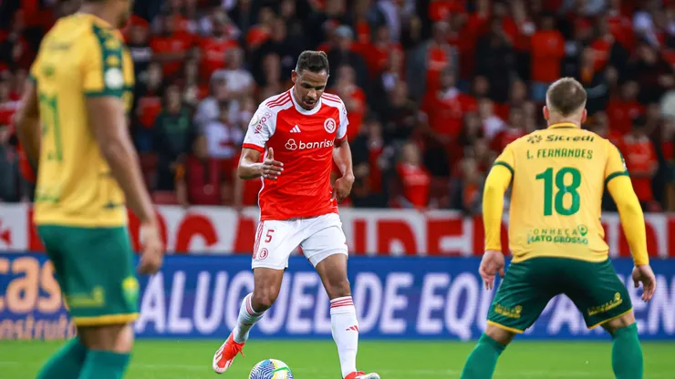 Fernando, jogador do Internacional durante partida contra o Cuiaba no estadio Beira-Rio pelo campeonato Brasileiro A 2024