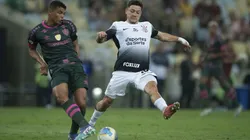 Fluminense e Corinthians estão entre os gigantes ameaçados de rebaixamento (Foto: Associated Press / Alamy Stock Photo)