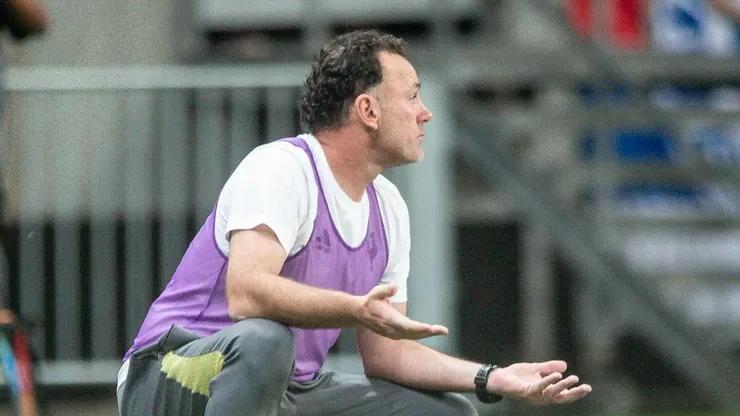 Gabriel Milito, técnico do Atlético. Foto: Jhony Pinho/AGIF