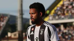 Douglas Luiz pela Juventus em partida diante do Empoli, pela Série A. Foto: Gabriele Maltinti/Getty Images