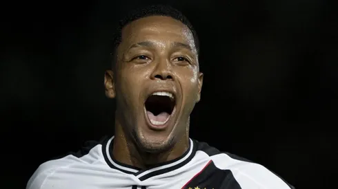 David ainda se recupera de cirurgia e não estreou pelo Vasco em 2025 - Foto: Jorge Rodrigues/AGIF