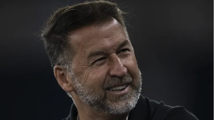 RJ - RIO DE JANEIRO - 14/09/2024 - BRASILEIRO A 2024, BOTAFOGO X CORINTHIANS - Augusto Melo presidente do Corinthians antes da partida contra o Botafogo no estadio Engenhao pelo campeonato Brasileiro A 2024. Foto: Jorge Rodrigues/AGIF