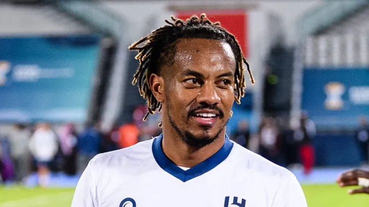 André Carrillo, ex-Al-Hilal, assinou com o Timão.