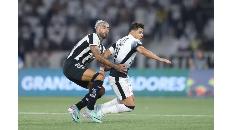 Romero perde pênalti e agita Fiel em derrota do Corinthians para Botafogo