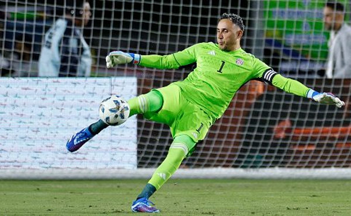 Navas Mb Torcida aposta em reviravolta na contratação de Navas