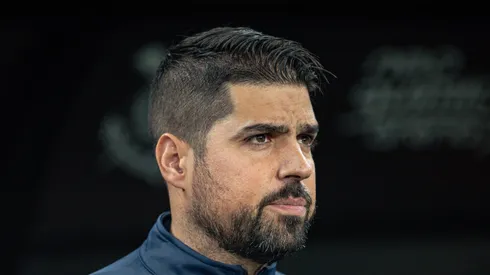 António Oliveira, ex-técnico do Cuiabá, pode pintar no Peixão.