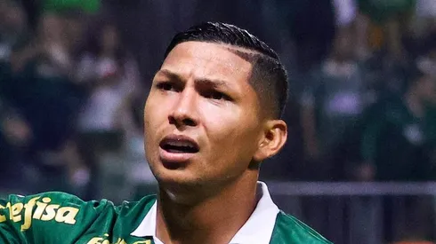 Rony comemora gol pelo Alviverde.