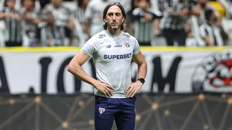Situação de Zubeldía após eliminação vem à tona e demissão é definida no São Paulo