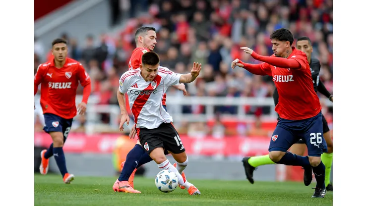 River Plate e Atlético Tucumán duelam na 14ª rodada.