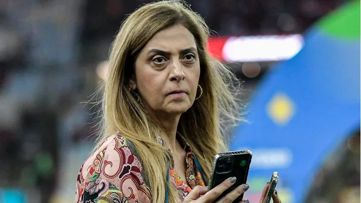Leila Pereira, acompanha Palmeiras em duelo do Brasileirão - Foto: Thiago Ribeiro/AGIF