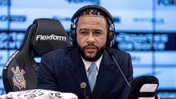 Depay durante sua apresentação oficial no Timão