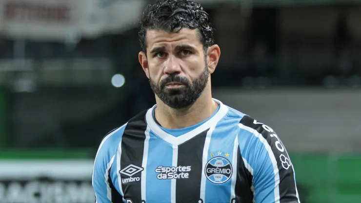 Centroavante perdeu espaço após lesão. Robson Mafra/AGIF.