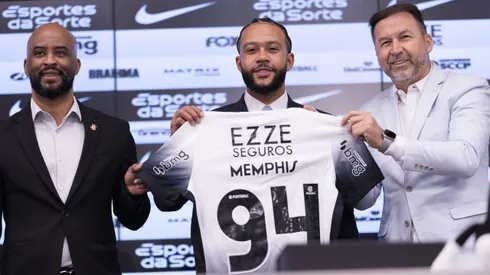 Memphis Depay é o novo camisa 94 do Corinthians.
