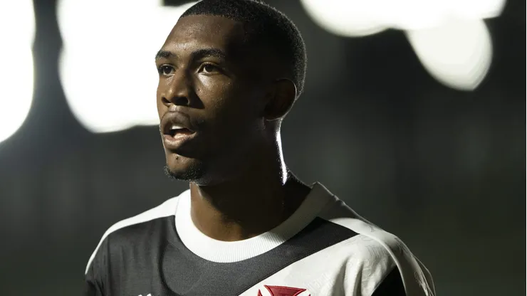 Rayan foi expulso contra o Athletico-PR e quase complicou Vasco na Copa do Brasil
