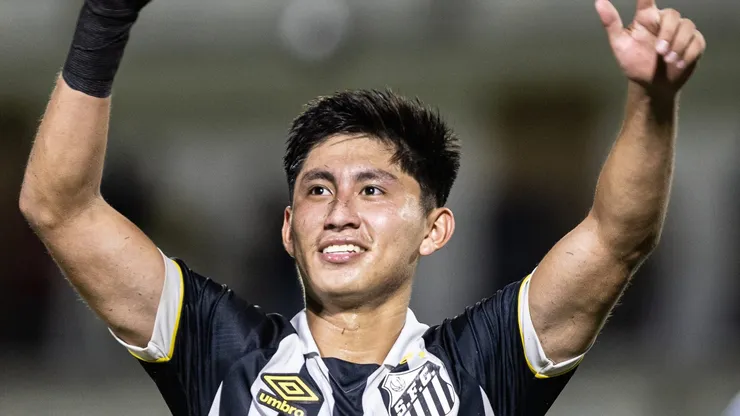 Miguelito voltou aos treinos do Santos nesta quinta-feira após se recuperar de virose