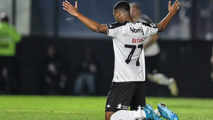 Rayan vira vilão da torcida em Athletico x Vasco