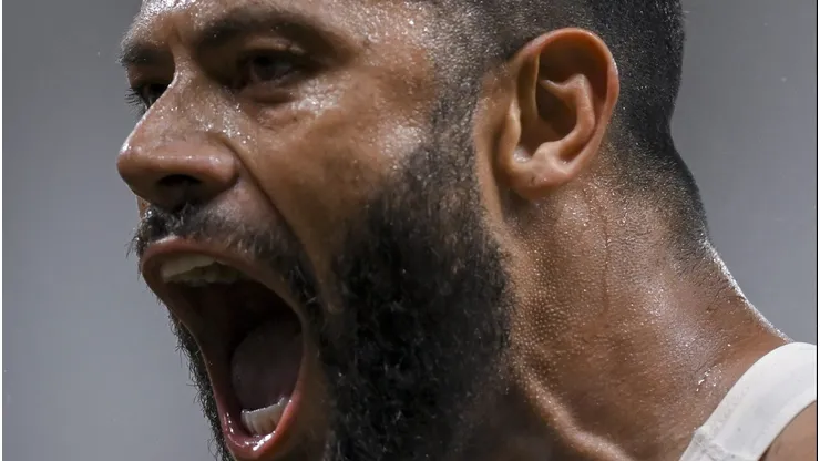BELO HORIZONTE, BRAZIL - DECEMBER 02: Hulk of Atletico MG celebrates after scoring the team's first goal during between Atletico MG and Sao Paulo as part of Brasileirao 2023 at Mineirao on December 02, 2023 in Belo Horizonte, Brazil. (Photo by João Guilherme/Getty Images)