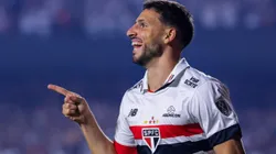 Calleri faz ligação, conversa com meio-campista e ele chegou ao São Paulo