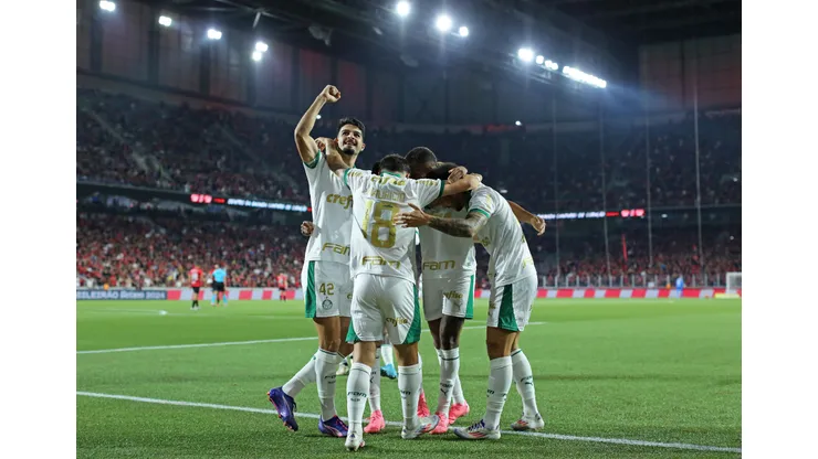 Palmeiras e Criciúma duelam na 26ª rodada.