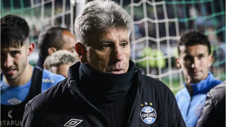 PR - CURITIBA - 13/08/2024 - COPA LIBERTADORES 2024, GREMIO X FLUMINENSE - Renato Portaluppi tecnico do Gremio durante partida contra o Fluminense no estadio Couto Pereira pelo campeonato Copa Libertadores 2024. Foto: Leonardo Hubbe/AGIF